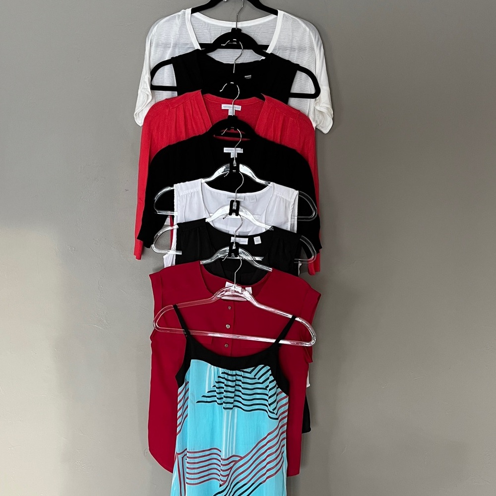 New York & Company Bundle Women’s 8 Piece Top & Sweater Clothing Lot Size XS/S